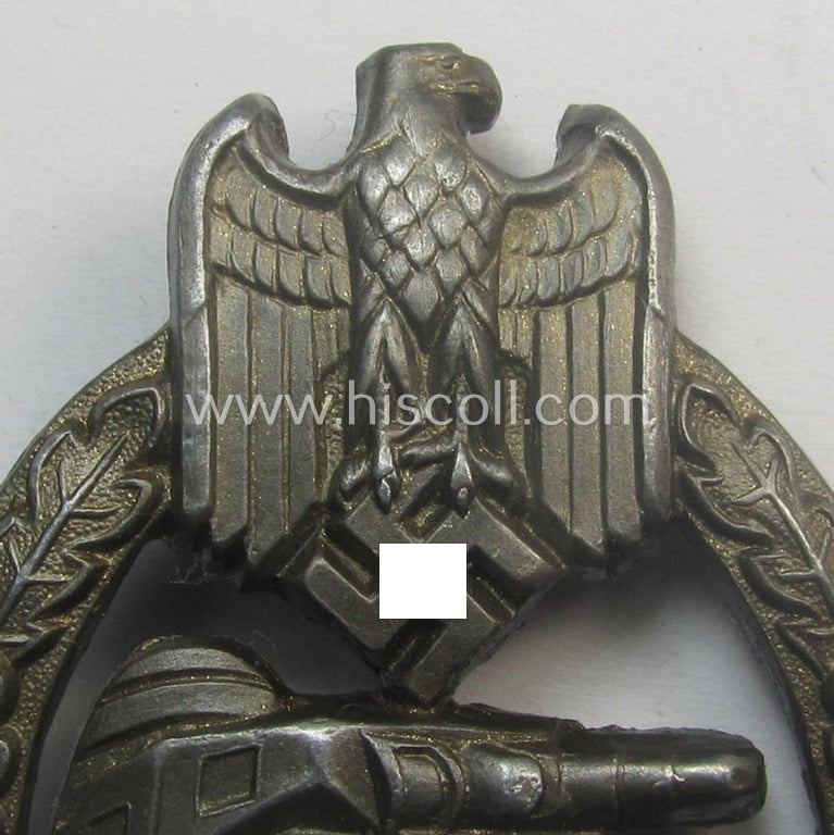 Attractive - and just moderately used! - 'Panzerkampfabzeichen in Bronze' (or: bronze-class panzer-assault badge or PAB) being a non-maker-marked- and/or hollow zinc- (ie. 'Feinzink'-) based example as was produced by the: 'Wilh. Deumer'-company
