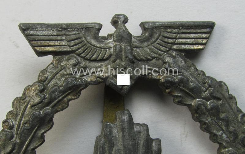 Neat, WH (Kriegsmarine) 'Kriegsabzeichen für Minensuch-, U-Boot-Jagd und Sicherungs-Verbände' being a detailed and maker- (ie. 'L/53') marked, 'Feinzink'-based example as was produced by the 'Hymmen & Co.'-company