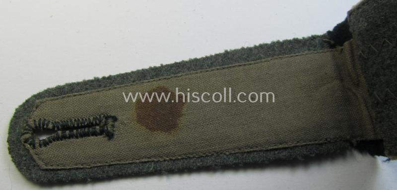 Attactive - albeit regrettably single! - WH (Heeres), early-war-period (ie. 'M36'- ie.: 'M40'-model- ie. rounded-style-) 'cyphered', EM-type shoulderstrap as was intended for a: 'Soldat u. Mitglied des Wehrkrkreis VI'