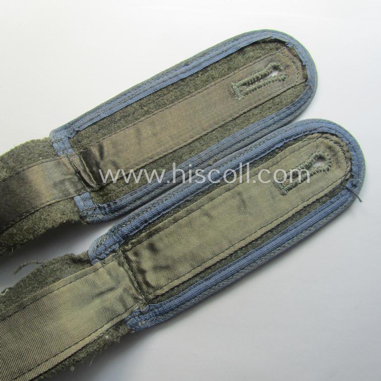 Pair of WH (Heeres) simplified- (ie. 'M44'-) pattern NCO-type shoulderstraps: 'Unteroffizier eines Nachschub-Abts. o. Rgts.'