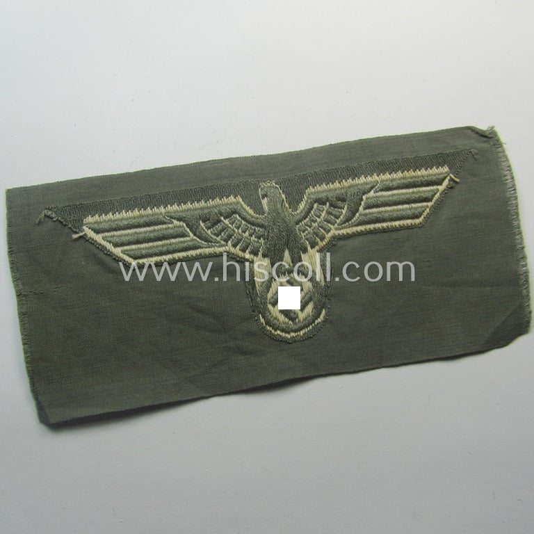 Superb - and scarcely found! - WH (Heeres) early- (ie. pre)-war-period- and/or greyish-white-coloured breast-eagle of the so-called: 'M35-pattern' (ie. 'Brustadler für Mannschaften u. Uffz.') as was executed in the neat 'BeVo'-weave pattern