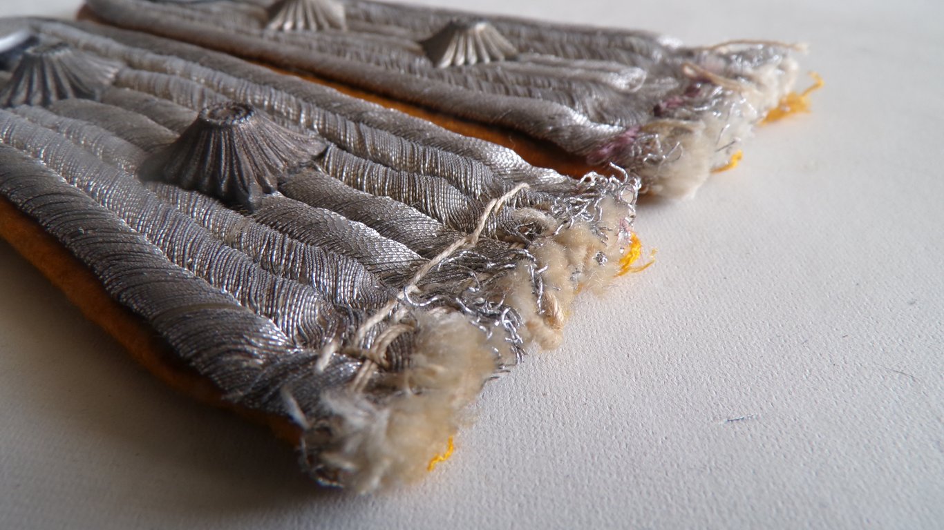 Shoulderboard for a cavalry / rec. Hauptmann