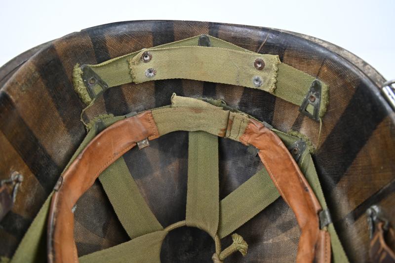 US WW2 M1 Swivel Bale Combat Helmet