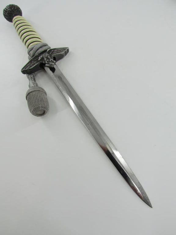 Luftwaffe Unmarked 2nd Pattern Dagger with Hanger