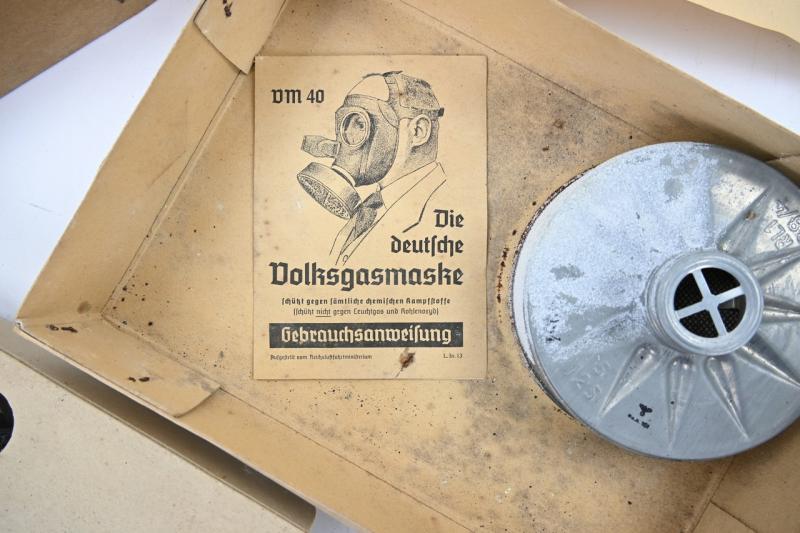 German LS M40 Civil Gasmask with Filter in Box