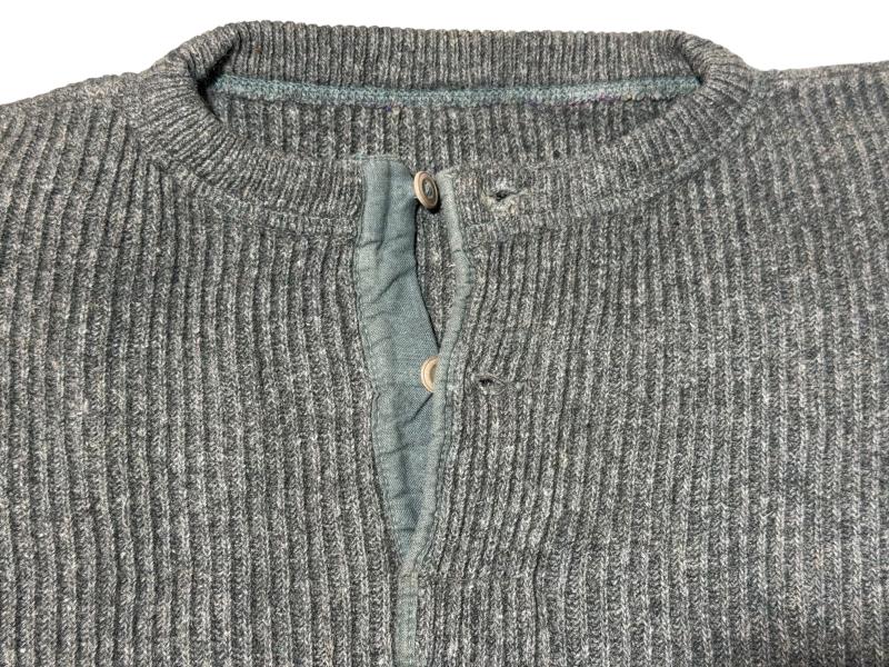 Late-war Pullover