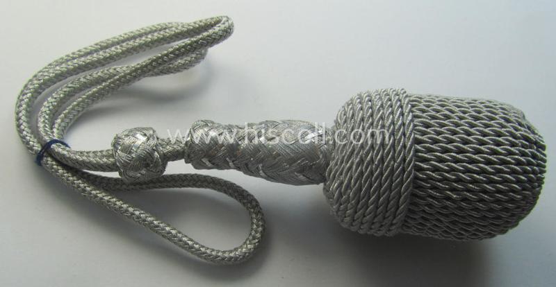 'Standard-issue'-pattern, WH (Heeres o. Luftwaffe) dagger-knot (ie. 'Troddel') being an example that was executed in silver-coloured 'bullion' and that comes in a very nice- (ie. I deem 'virtually mint'-), condition