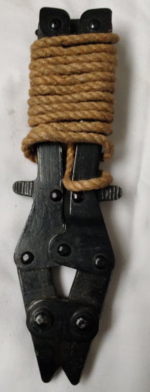 WW2 British Army wirecutters and carrier