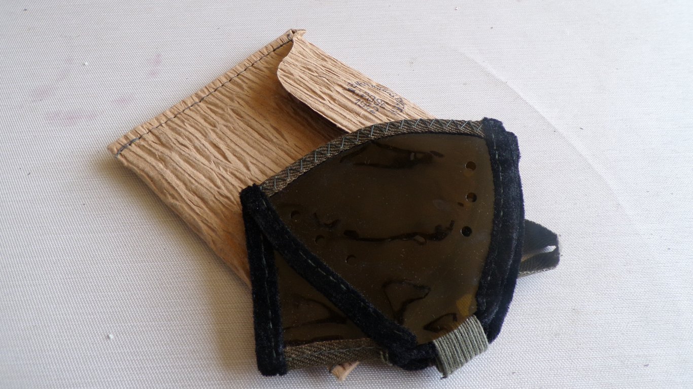 WH Goggles in Original Paper Pouch - G. Posch 1942