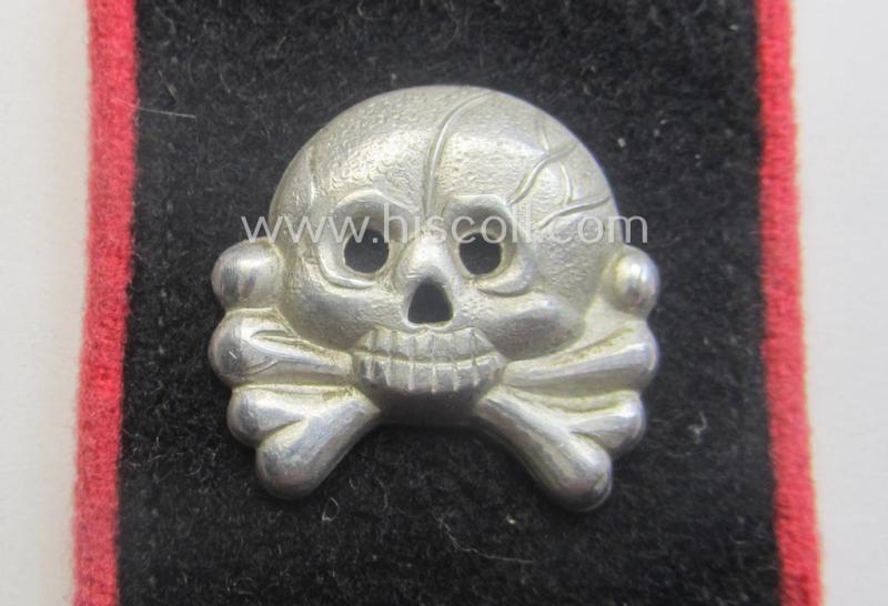 Early- (ie. mid-) war-period - albeit regrettably single! - WH (Heeres) black-coloured, woolen-based- and/or bright-pink-piped: 'Panzer'-collar-tab having an aluminium based 'Totenkopf' (ie. skull) attached