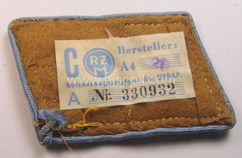 Fully matching pair of N.S.D.A.P.-type collar-patches (ie. 'Kragenspiegel für pol. Leiter') being a pair as was intended for an: 'N.S.D.A.P.-Hauptstellenleiter' at 'Orts'-level that still retains its period-attached 'RzM'-etiket