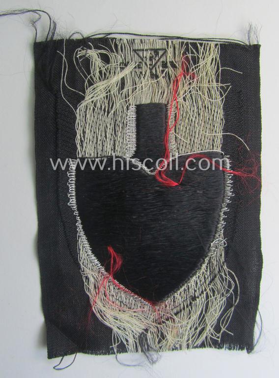 Officers'-pattern, so-called: RAD (ie. 'Reichsarbeitsdienst') sleeve-badge (or: 'Dienststellenabzeichen') bearing the specialist-designation: 'M' (or: 'Hauptmeldebeambter')