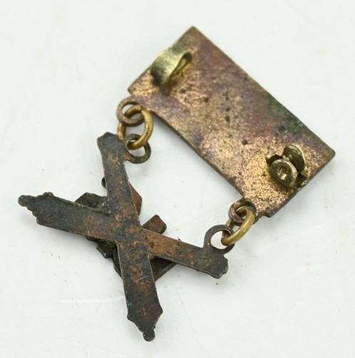 US WW2 Blue star Son-in-Service Artillery Pin