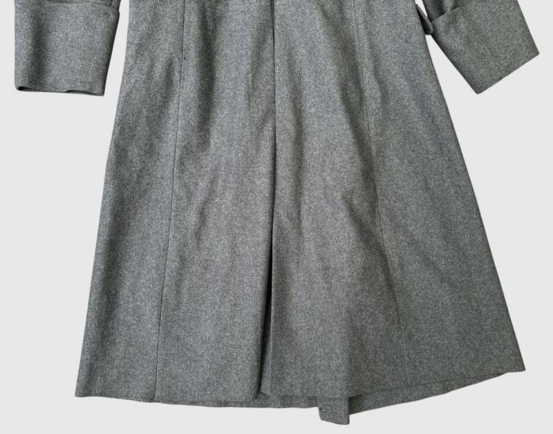 Luftwaffe Greatcoat ( Wachmantel -Top Condition )