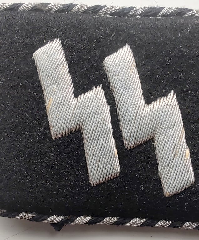 Waffen-SS NCO (LSSAH) collar tab