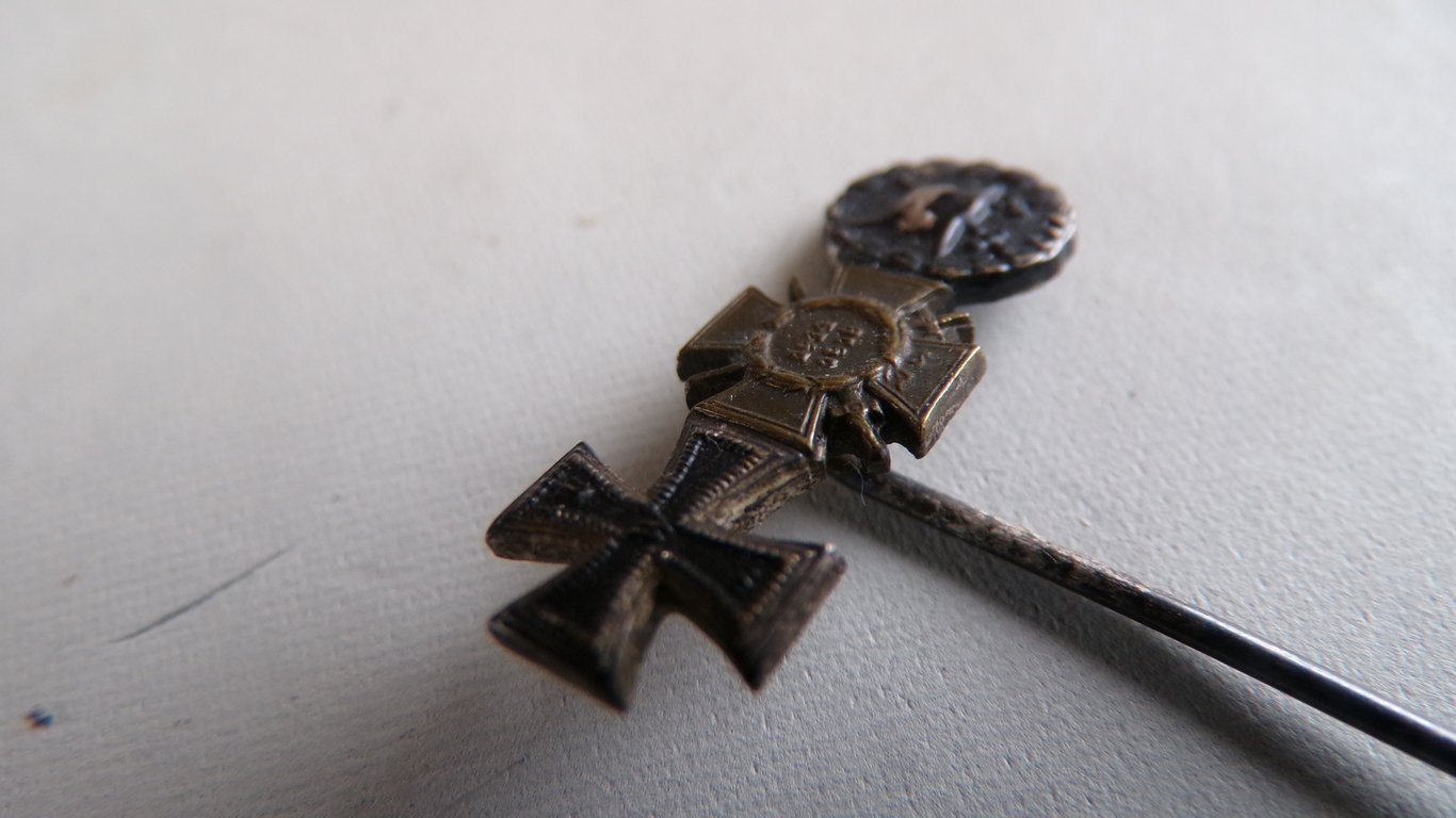 WW1 miniature stickpin