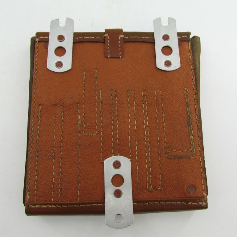 Luftwaffe MG15 gunner's tool pouch 'fzs 41'  ( Complete )