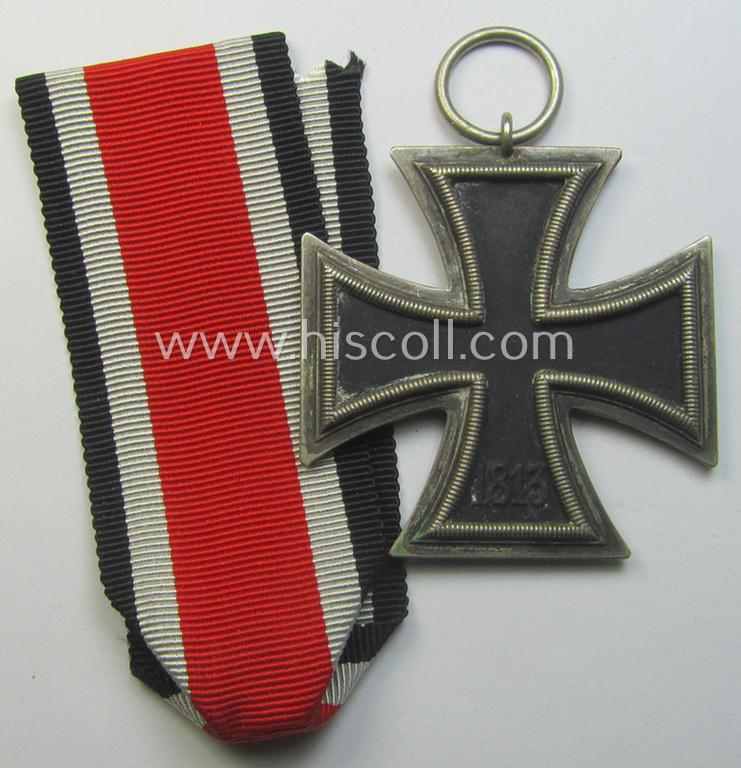 'EKII. Klasse' being a maker- (ie. '52'-) marked example that comes together with its confectioned ribbon (ie. 'Bandabschnitt') by the maker (ie. 'Hersteller'): 'Gottlieb & Wagner'