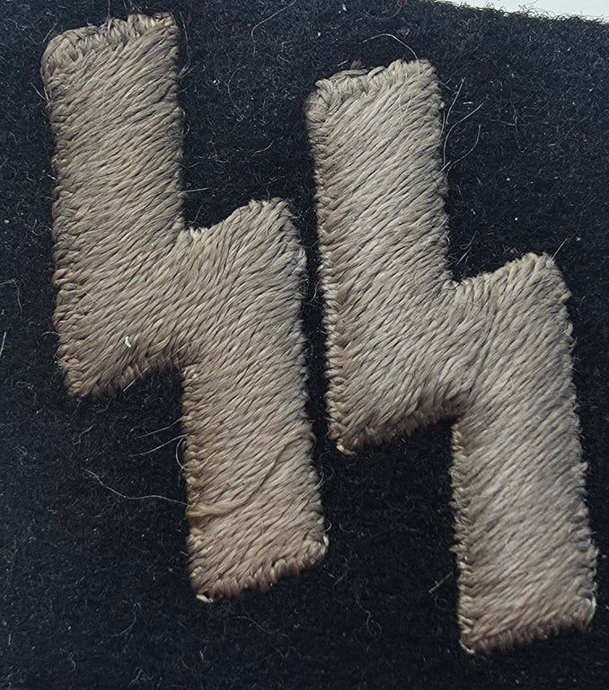 Waffen-SS NCO Rzm 'Dachau' rune tab