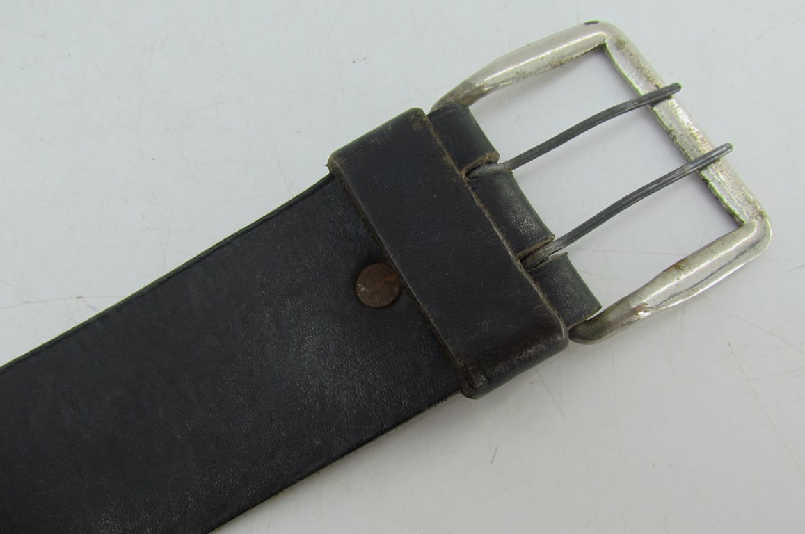 BDM (Bund Deutscher Mädel) leather service belt with RZM marked buckle