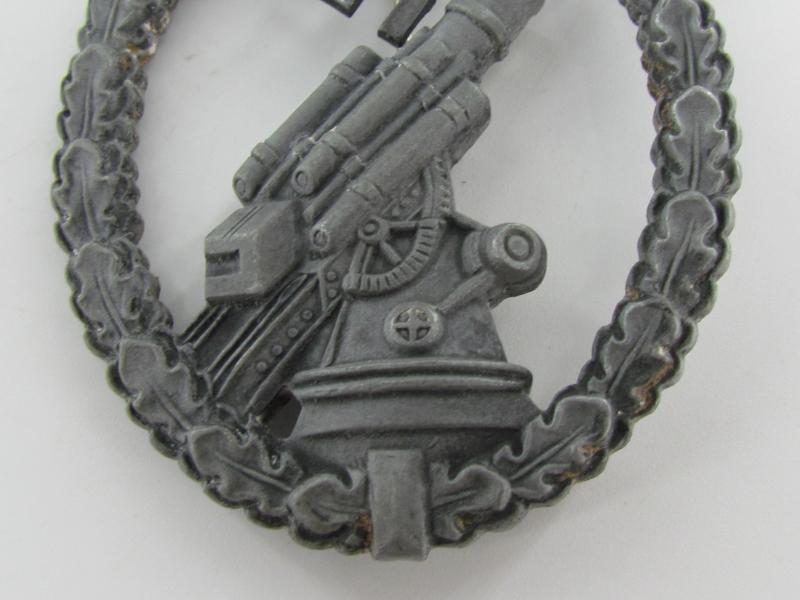 Luftwaffe Flak Abzeichen ( Flak Artillery War Badge )