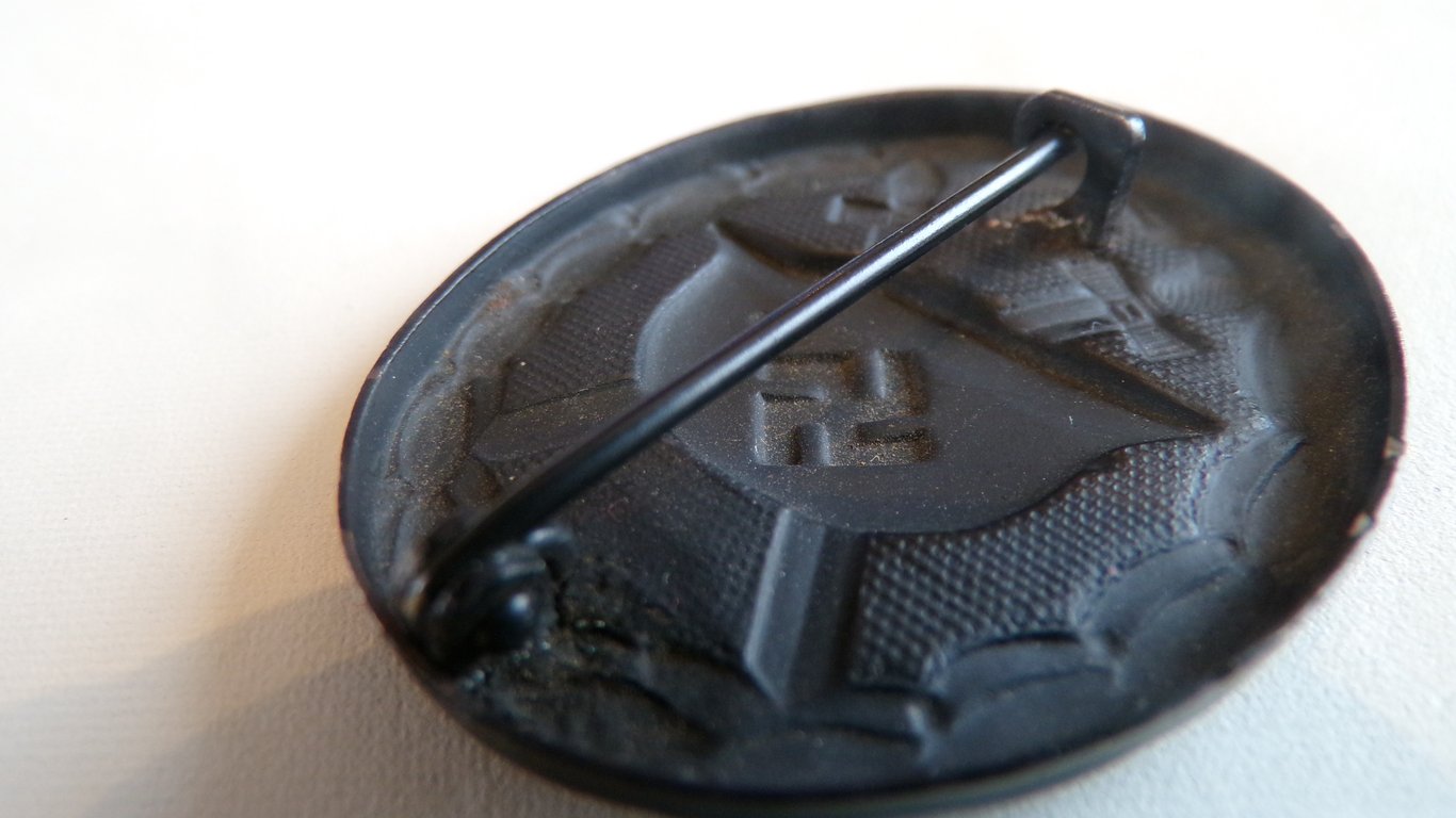 Verwundeten abzeichen (wound badge)