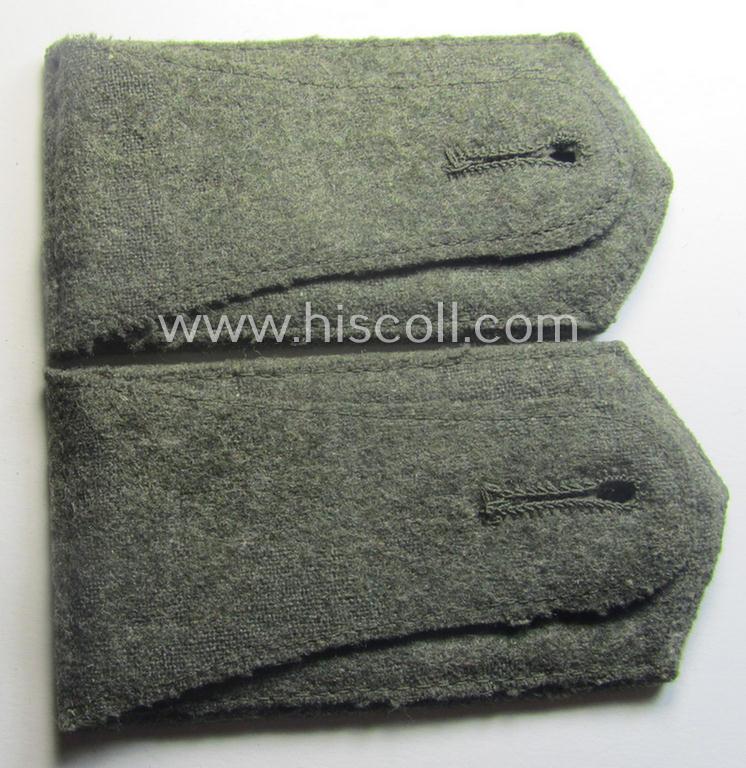 Fully matching - and neatly 'cyphered'! - I deem early- (ie. mid-) war-period, WH (Kriegsmarine) enlisted-mens'-type shoulderstrap-pair as was intended for usage by a: 'Soldat eines Küsten-Artillerie-Rgts.'