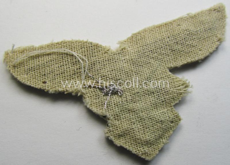 Attractive - and scarcely seen! - WH (Luftwaffe) officers'-type visor-cap eagle that is neatly hand-embroidered on beige-white-coloured linnen as was specifically used for the white-topped LW officer-type visor-caps (ie. 'Offz.-Sommer-Schirmmützen...