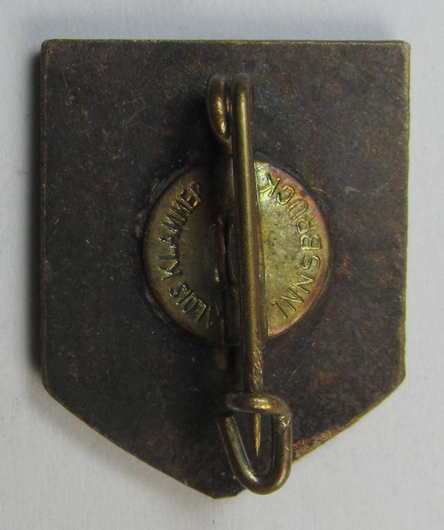 Attractive - and unusally seen! - multi-coloured enamelled and very detailed, so-called: 'Gaumeisterabzeichen für Kombinationsschiessen in Bronze 1943 des Standschützenverbandes Tirol-Vorarlberg'