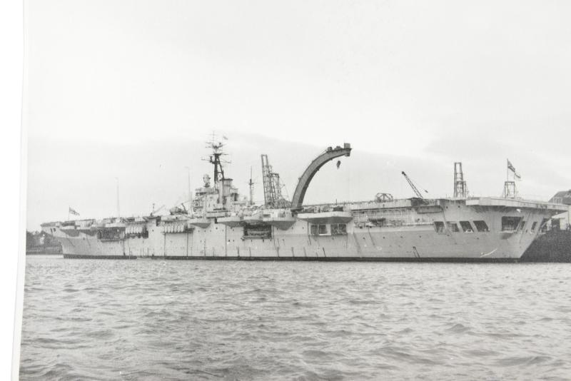 British WW2 Press Photo Aircraft Carrier HMS Colossus