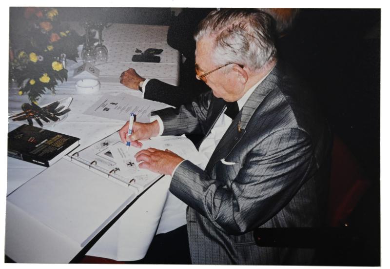 Signature of Waffen-SS KC Recipient 'Karl-Heinz Lichte'