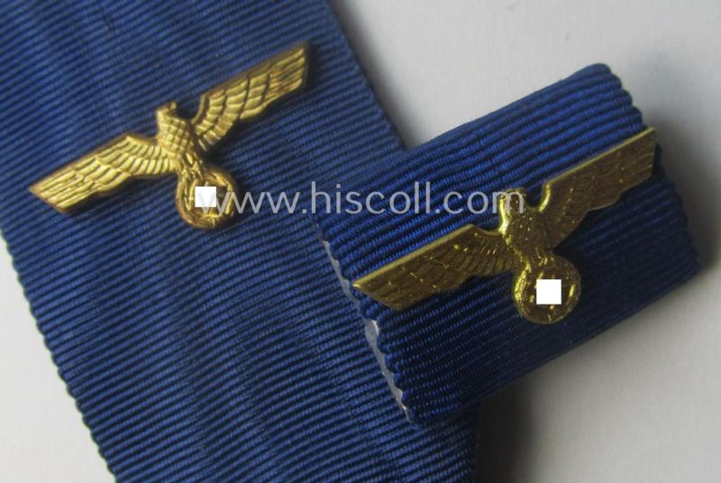 WH (Heeres o. KM) bright golden-toned 'WH-DA der 3. Klasse für 12 Jahre Dienstzeit' that comes mounted onto its ribbon (ie. 'Bandabschnitt') having a golden-toned eagle-device attached and that comes with its accompanying 'Feld- o. Bandspange'