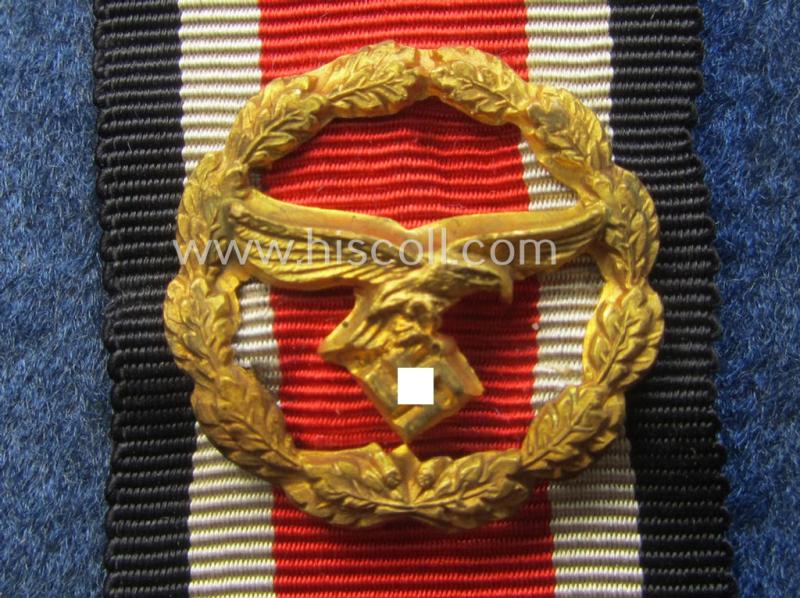 Stunning - and rarely encountered! - 'Ehrenblattspange der Luftwaffe' (or: airforce honour-roll clasp) being a 'Buntmetall'- (ie. 'Tombak'-) based example by the maker (ie. 'Hersteller') 'Otto Klein & Co.' that comes in its rarely seen etui