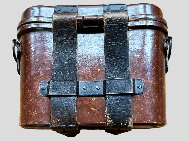 WH (Heer) Baklite 6x30 Binoculars Case