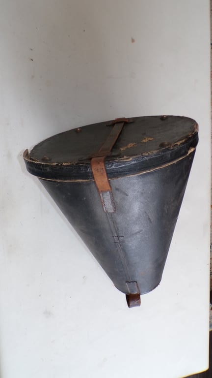 Rare 1860 / 1870 High pickelhaube / helmet case