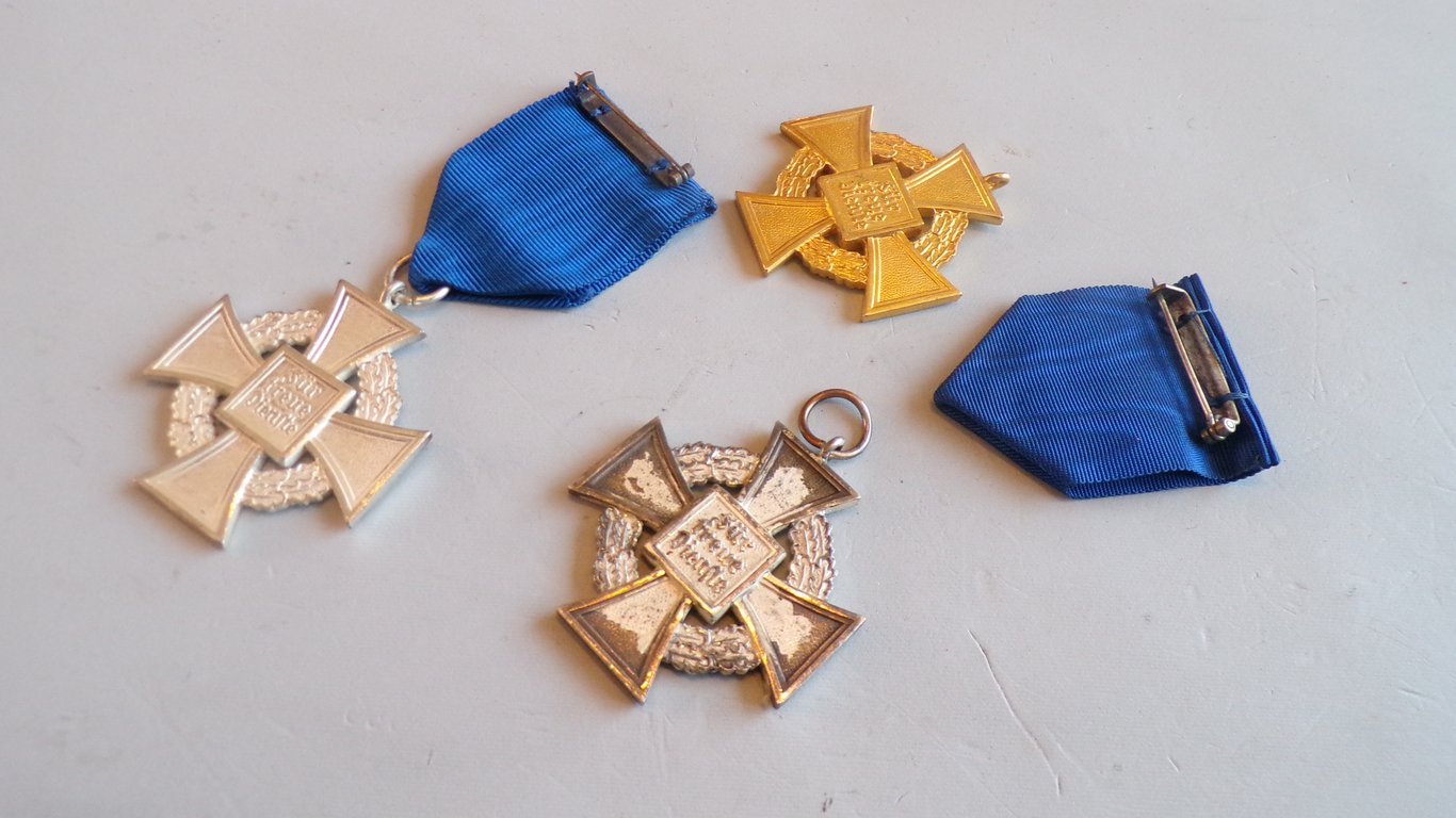 Lot of 3 x Treue dienst Abzeichen