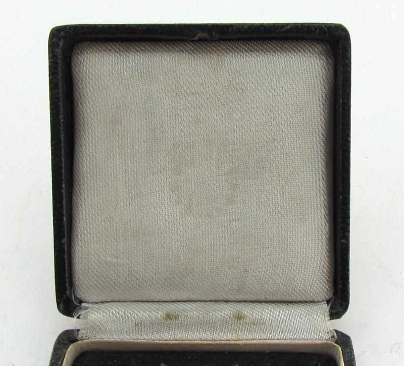 War Merit Cross (KVK) first Class without Swords in case (4)