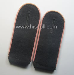 Superb - and fully matching! - pair of...