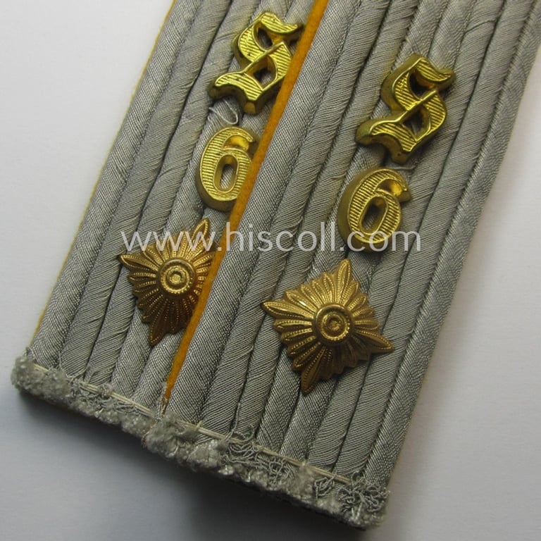 Superb - and fully matching! - pair of WH (Heeres) officers'-pattern shoulderstraps piped in golden-yellow as was intended for usage by an: 'Oberleutnant des Kavallerie o. Aufklärungs-Schützen-Rgts. 6'