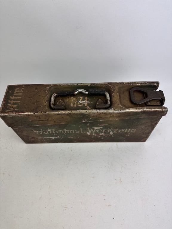 WW2 German Alu.Mg34 Camo "Waffenmst. Werkzeug" box 1940