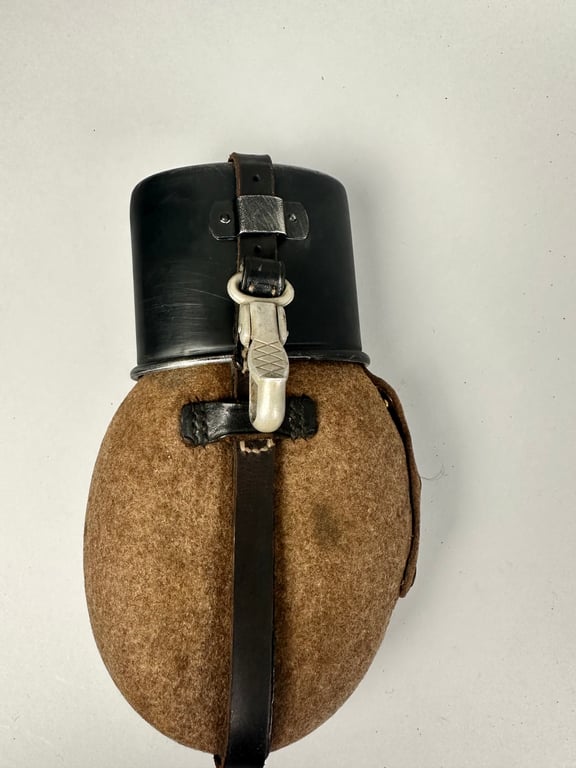 Matching m31 canteen