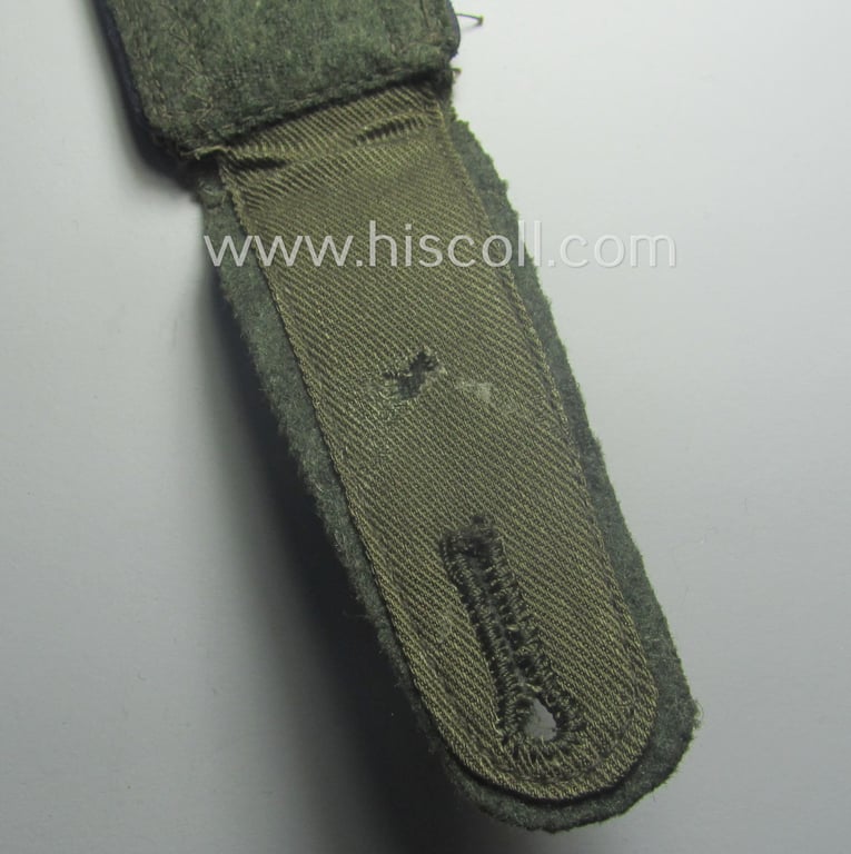 Single, WH (Heeres) mid-war-period- (ie. 'M41/M43'-pattern) NCO-type shoulderstrap as was intended for usage by an: 'Unteroffizier einer Sanitäts-Abtlgs.'