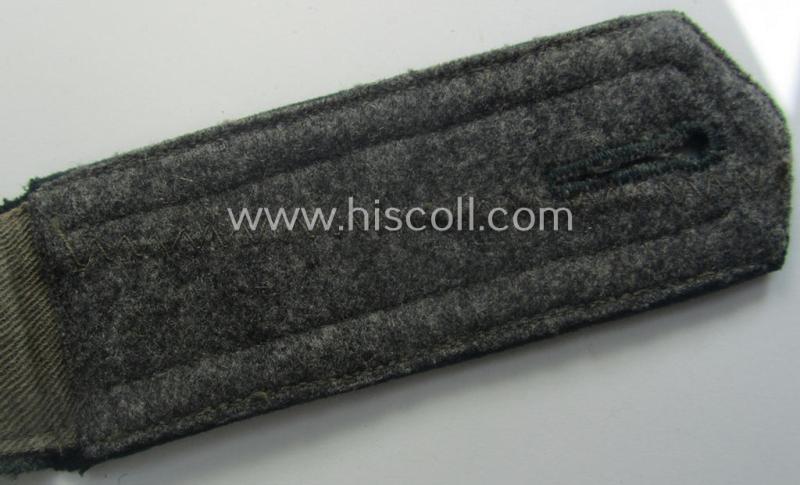Single, early-period (ie. 'M36- o. M40'-pattern and pointed-styled) WH (Heeres) 'cyphered', NCO-type shoulderstrap as was intended for an: 'Unteroffizier u. Mitglied des Panzerjäger-Rgts. 5'