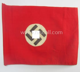 'Patriotic-styled'- and nicely constructed! - white- and red-coloured...
