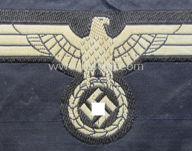 Attractive - and actually scarcely encountered! - WH (KM) 'BeVo'-woven, EM- (ie. NCO-) type breasteagle (ie. 'Brustadler') as was specifically intended for usage by the various naval administrative-officials (ie. 'Beambten der KM')