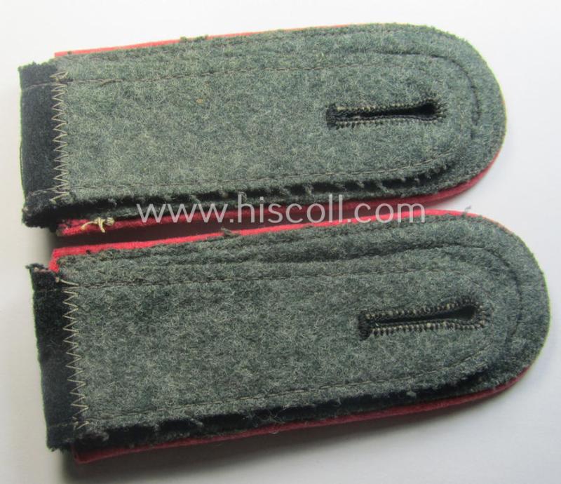 Pair of WH (Heeres) 'M36 o. M40'-pattern, neatly 'cyphered' NCO-type shoulderstraps: 'Feldwebel eines Pz-Jäg.-Abtgs.'