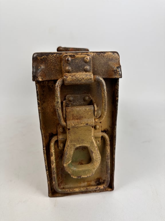 Rare MG34/42  "Werkzeugkasten" 3 tone normandie camo.