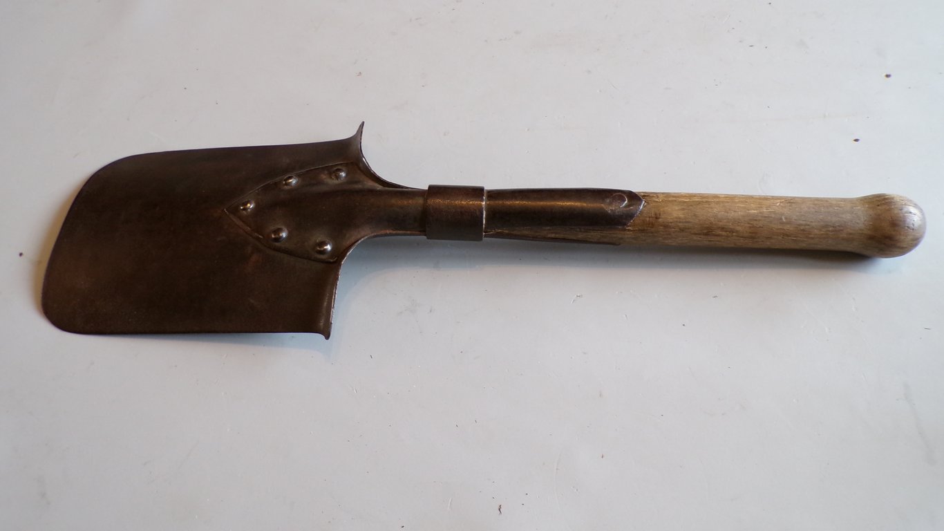 Enlisted Field Shovel