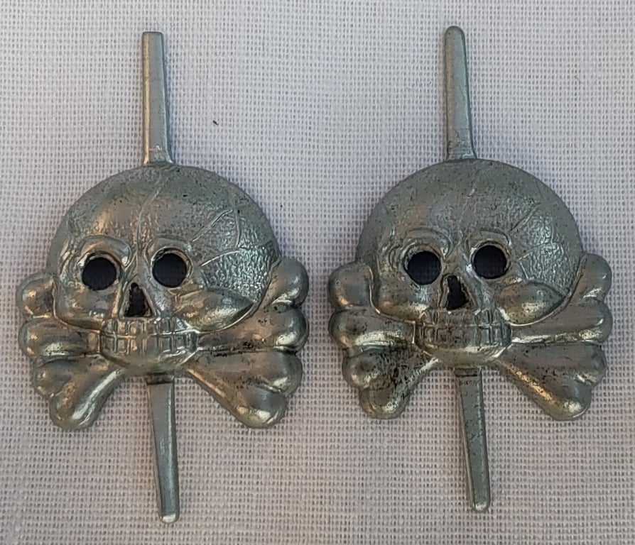 German Wehrmacht Set Of Two Mid-Late War Skulls For Panzer wrap collar tabs.