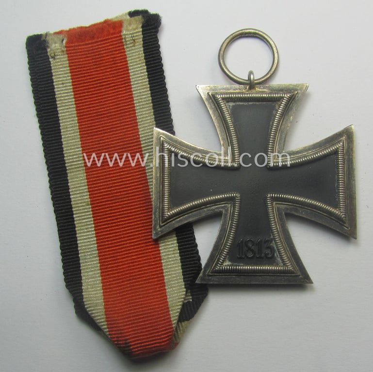 'Eisernes Kreuz II. Klasse' being a (typical) non-maker-marked example by a (by me) unidentified maker (ie. 'Hersteller')